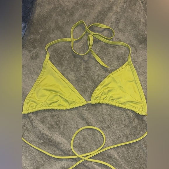 Victoria’s Secret bikini top & bottom - Picture 3 of 5